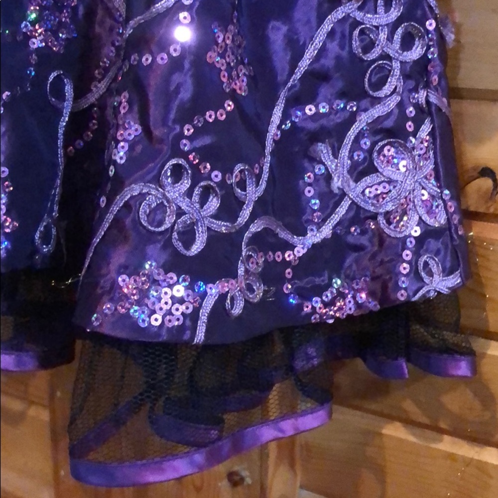 Dress - Picture 2 of 3